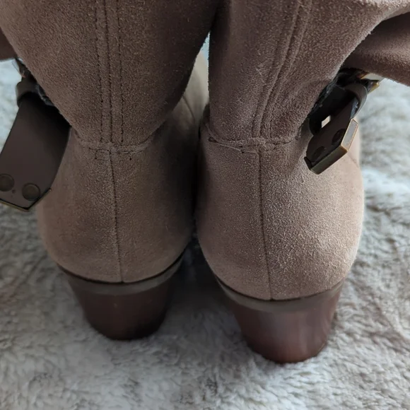 Franco Sarto Brown Suede Buckle Detailing Heeled Ankle Booties Size 8.5 - Picture 4 of 9